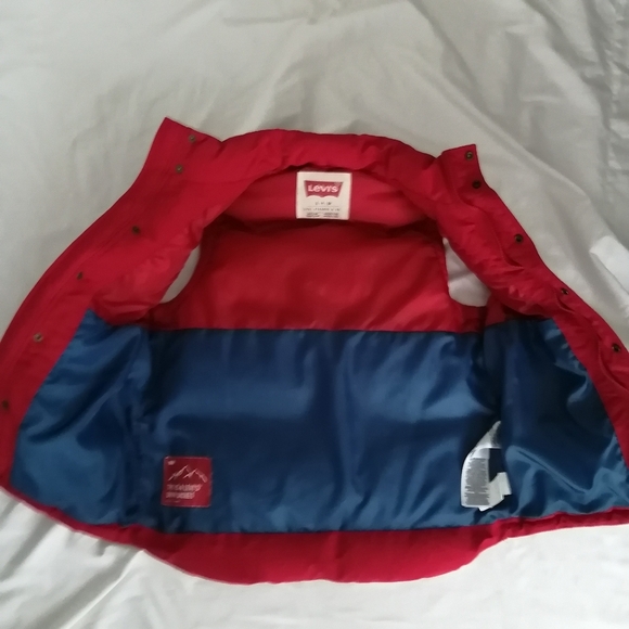 Levi's Men's Goose Down Fill Red Puffer Vest With Corduroy Trim Small - Picture 10 of 15